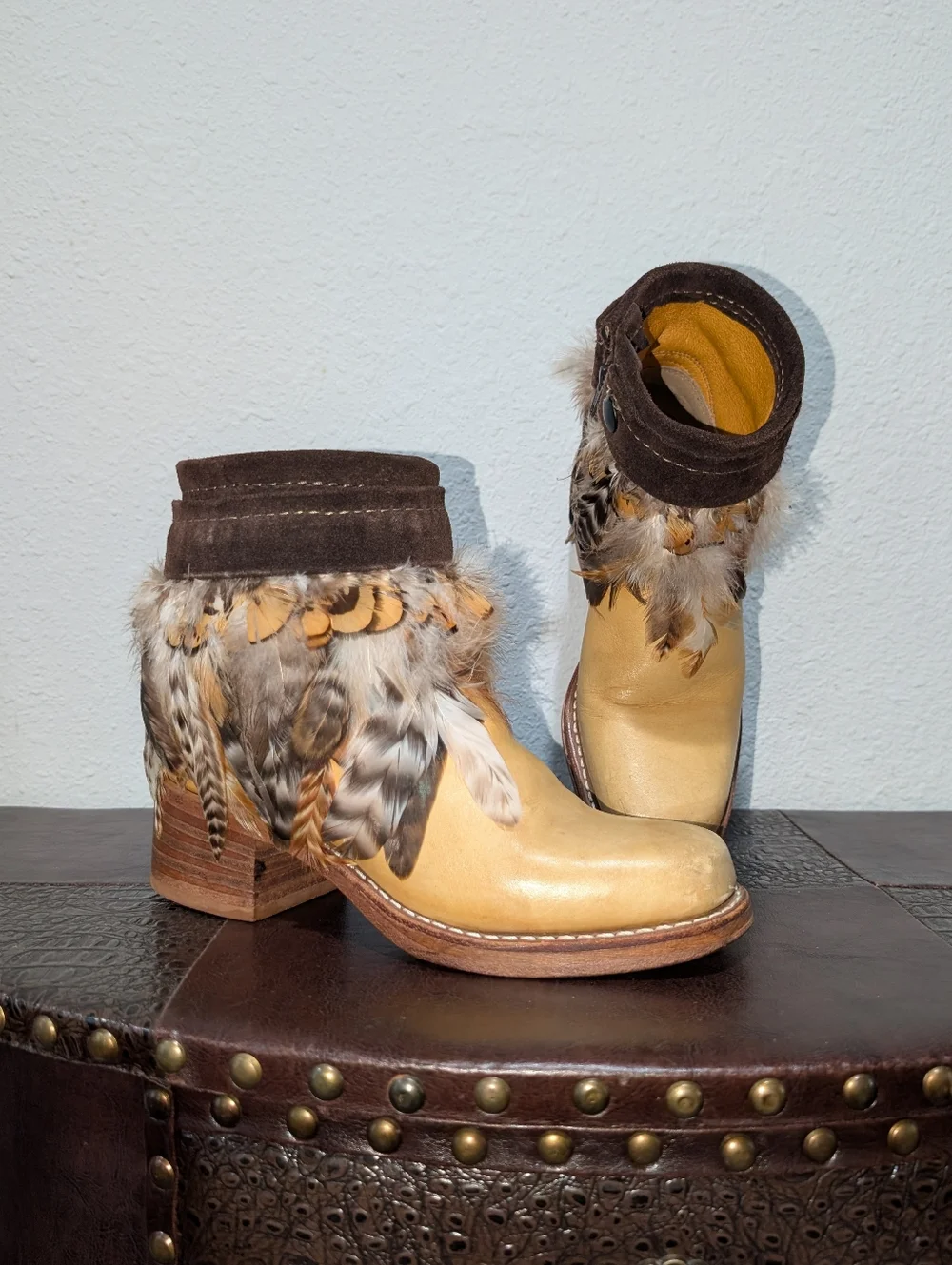 Vintage Frye Campus Banana Short Boots With Custom Feather Trim Size 6
